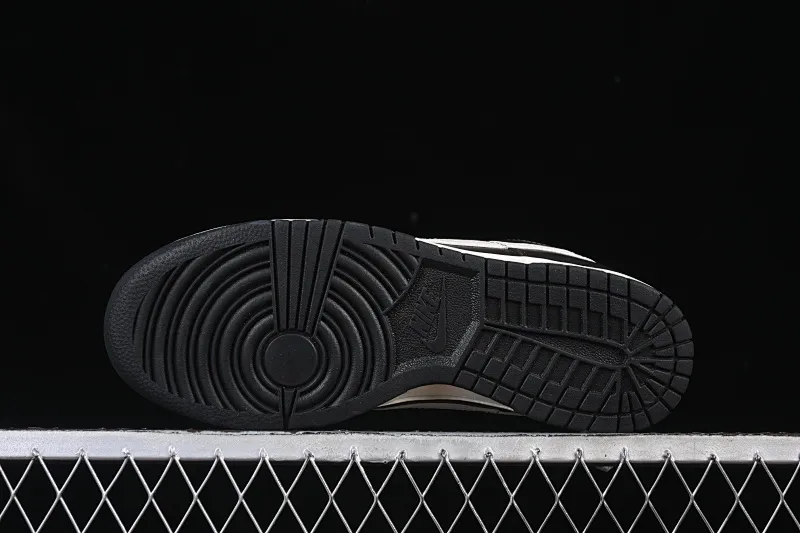All categories Nk SB Dunk series Nk SB Dunk Low low-top sneakers Nike SB Dunk Low low-top casual sneakers IH7333-200